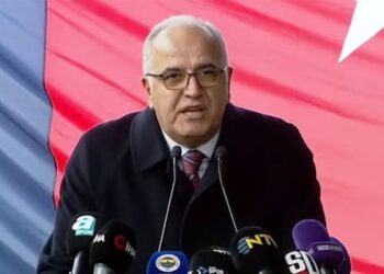 TVF Başkanı, Dünya Kadınlar Günü'nde Eda Erdem'i "adam gibi adam" diye övdü!