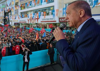 Tayyip Erdoğan yine Ekrem İmamoğlu’nu hedef aldı: Ya tatilde, ya Sarıyer’de balıkta