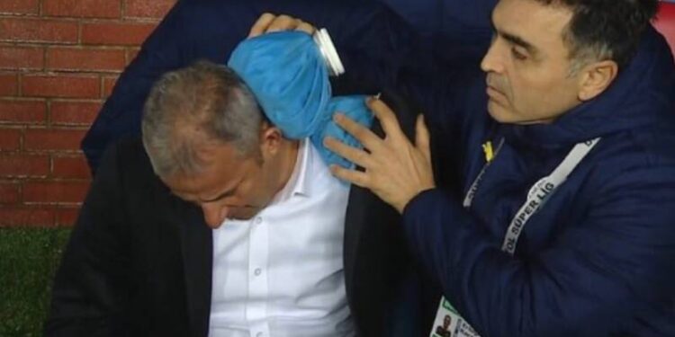 Trabzon'da İsmail Kartal'a yabancı cisim isabet etti