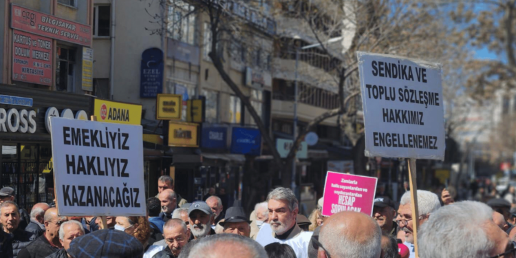 Tüm Emeklilerin Sendikası, Kızılay’da basın açıklaması yaptı
