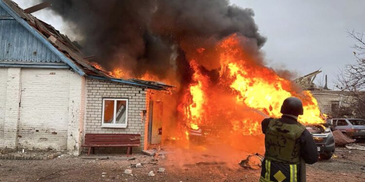 Ukrayna, Rusya sınırında yaşayan binlerce kişiyi tahliye etti