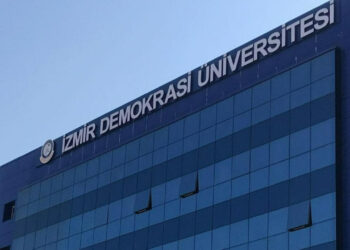 Üniversite rektörü hakkında suç duyurusu