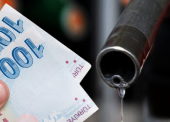 Uzmanı açıkladı: Benzinin litre fiyatında 'vergi' şoku!