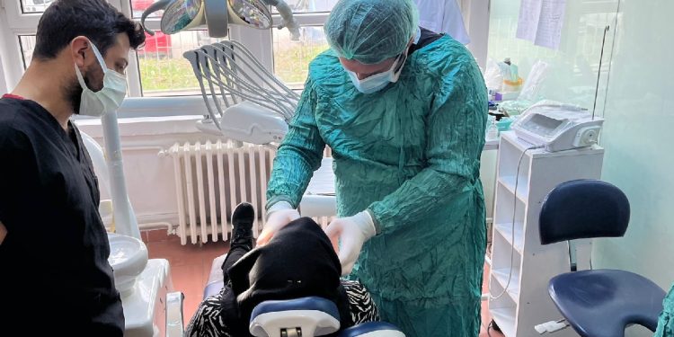 Uzmanı uyardı, bunu sakın yapmayın: Diş kaybına neden oluyor!