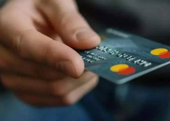 Vatandaş kredi kartına sarıldı: 40 milyon borçlu!