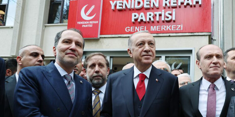 ‘Yeniden Refah adayları seçim öncesi çekilecek’ iddiasına partiden yalanlama