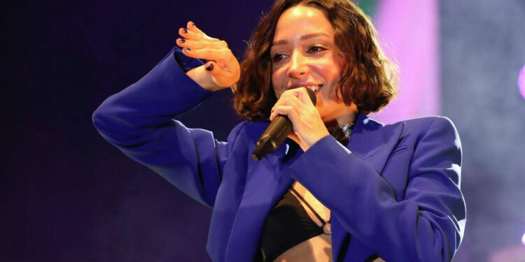 Zeynep Bastık, Türkiye adına bir ilki başardı!