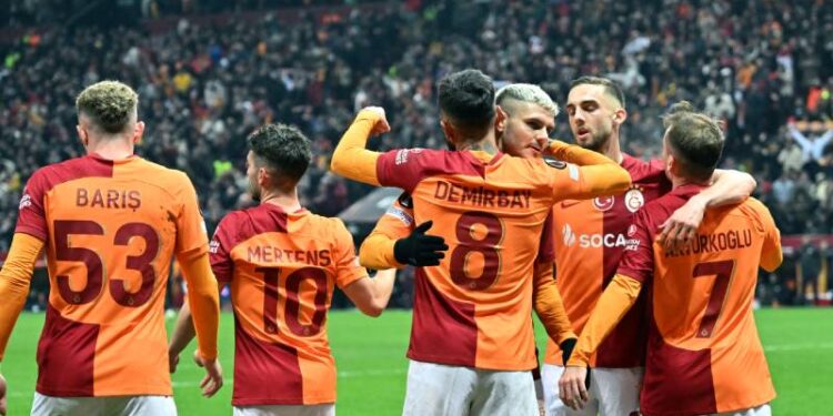 Zorlu fikstürü atlattı; işte Galatasaray'ın şampiyonluk yolu