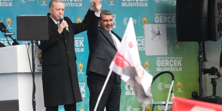 Erdoğan’ın anons ettiği AKP Urfa İl Başkanı Ali İhsan Delioğlu yuhalandı