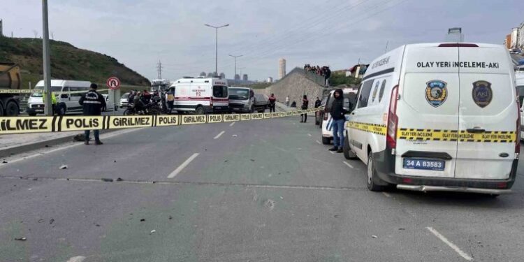 Sürücü kursu aracı kaza yaptı: Eğitmen öldü, 2 kişi yaralandı