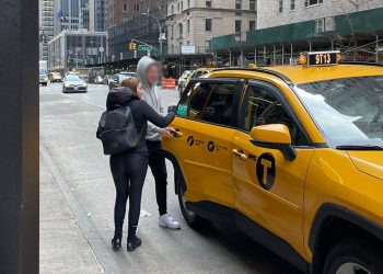 Eylem Tok’un ABD’de ev kiralamaya çalıştığına dair yazışma ortaya çıktı