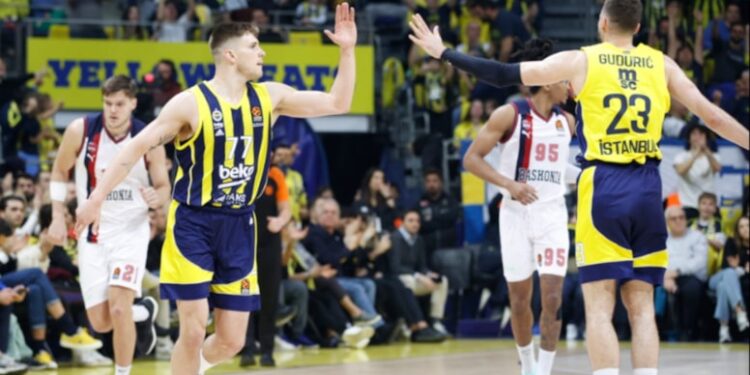 Fenerbahçe hem sayı hem asist rekoru kırdı: 111-96