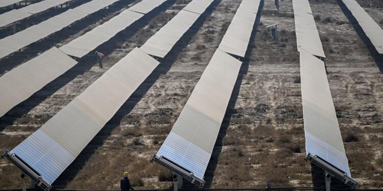 Dünyanın en büyük enerji santrali kuruluyor: “Uzaydan bile görülecek”