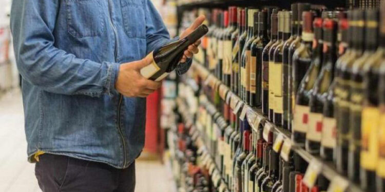 Üreten, taşıyan, satan ve servis edene ‘lanet’ edilen içkiden vergi alanın durumu ne?