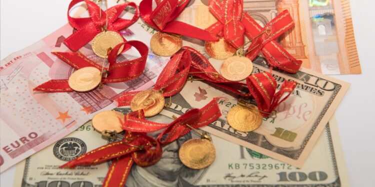 Kredi ile döviz ve altın alımı yapanlar dikkat: Bankalardan ‘yaptırım’ adımı