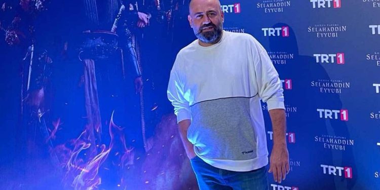 Yapımcı Levent Cengizhan: “Filmlerim salon bulsun diye rüşvet verdim”
