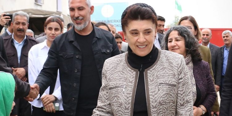 Leyla Zana’dan muhalefete: Bir kere de siz Kürtlere oy verin