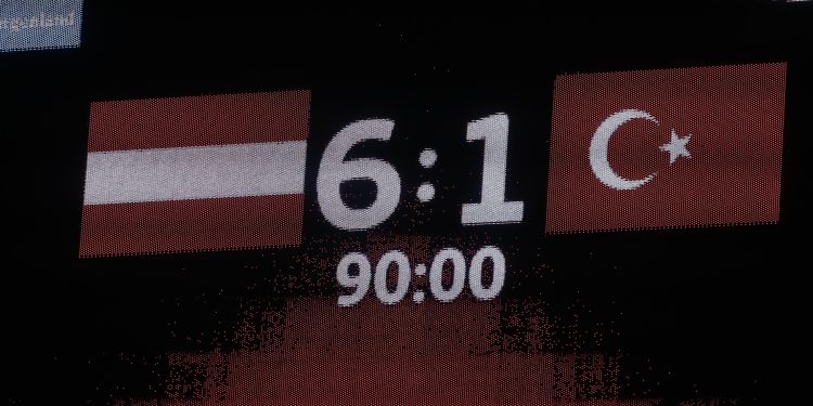 Safa Kar yazdı… Önce Budapeşte sonra Viyana bozgunu