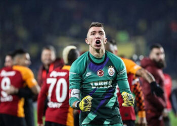 Galatasaray yönetimi Muslera ile masaya oturuyor