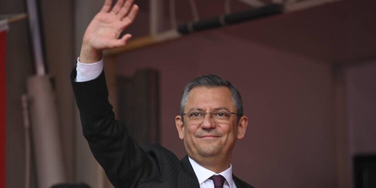 Özgür Özel: Derin devlet bile seçimi kazanmayalım diye elinden gelen her şeyi yapıyor