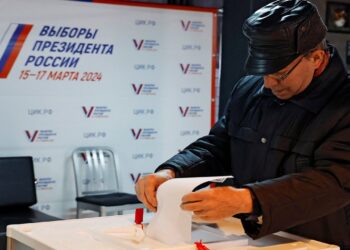 Rusya, ‘Putin’i yeniden seçmek için’ sandık başında