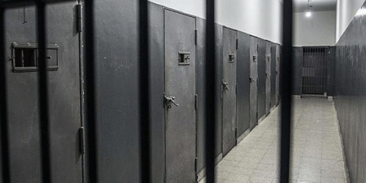 ‘F serisi 1 Dolar’la cezaevine döndü; hücreye atıldı