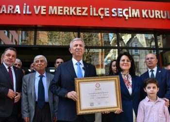 Cumhur İttifakı’nın adayı Turgut Altınok Keçiören’i devretmeye gelmedi