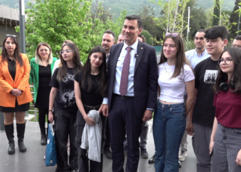 78 yıl sonra sağın kalesi Manisa’da CHP zaferi nasıl geldi?
