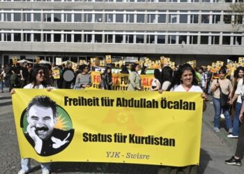 İsviçre’de 4 Nisan yürüyüşü: Kürtler olarak başaracağız