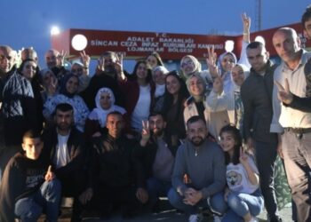 Gazeteci Dilan Oynaş tahliye edildi