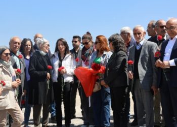 DEM Parti’den avukat Akalın’ın mezarına ziyaret