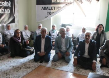 Adalet Nöbeti: Kürtler tarihi bir direniş gösteriyor