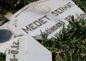 Av. Medet Serhat’ın mezarına dönük saldırı protesto edildi: DAİŞ zihniyeti