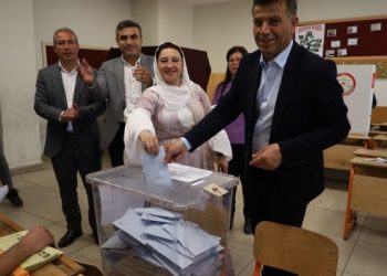 DEM Parti: Şirnex’te direniş var, herkesin gözü burada olmalı