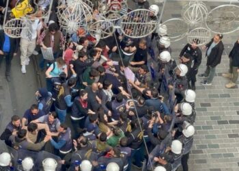 İsrail protestosunda polis şiddeti