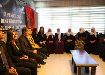Adalet Nöbeti’nde tutsak yakınlarından mücadele kararlılığı