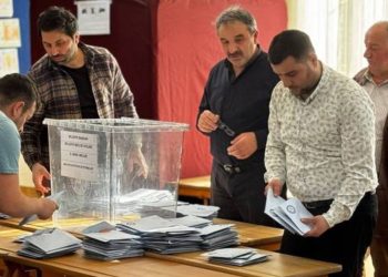 AKP, Erdoğan’ın memleketinde 18 puan kaybetti