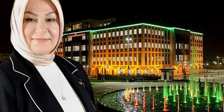 AKP’li Şeyma Döğücü itibardan tasarruf etmemiş! 6 bin metrekare olan başkanlık katında yok yok