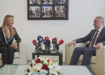 AKP’nin CHP’yi ziyaretinde ‘İsrail’e verilen jet yakıtları konuşuldu