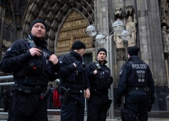 ALMANYA | 5’i Tacikistan vatandaşı 7 kişi terör örgütü kurmakla suçlanıyor