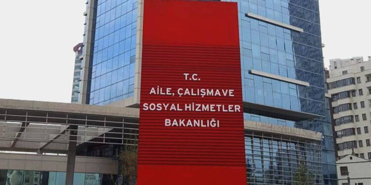 Ali Bakanlığı seçimden 2 gün önce ihale etmiş: 23 araca 29.5 milyon lira