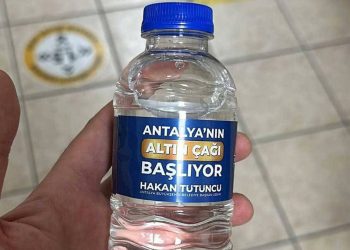 Antalya’da sandık görevlilerine AKP propagandalı kumanya dağıtıldı