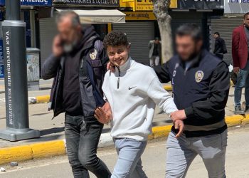 Avukatı açıkladı: Van’daki ‘gülen çocuk’ tutuklandı