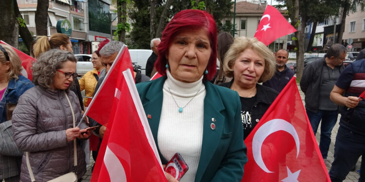 Azasının lakabı bin 570 oy alan adayı muhtarlıktan etti!