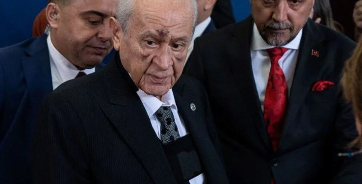 Bahçeli, bayram mesajında bile tehdit etti: Cumhuriyet sandıkta kurulmadı, herkes aklını başına alsın!