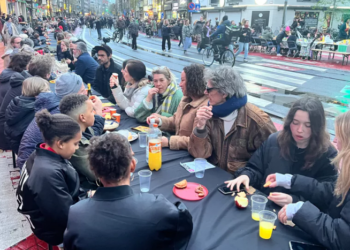 Belçika’da 2 kilometrelik sokak iftarı rekoru; Havuz medyası iftardan da yalan haber çıkardı