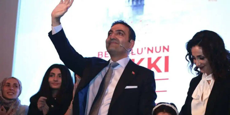 Belediye Başkanı Güney Beyoğlu'nda masa-sandalye yasağını kaldıracak: Kaybettiklerimizin telafisini sağlamak için uğraşacağım