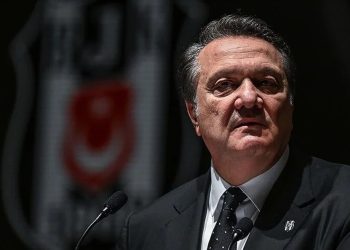 Beşiktaş Başkanı Hasan Arat'tan yabancı hakem çıkışı