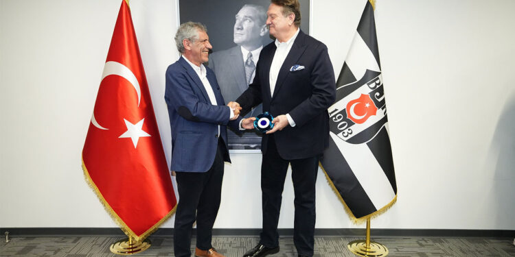 Beşiktaş'tan Fernando Santos'a veda