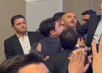 Bursa'daki mazbata töreninde, sözlerden çok yumruklar konuştu